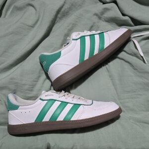 Adidas White and Teal Sneakers